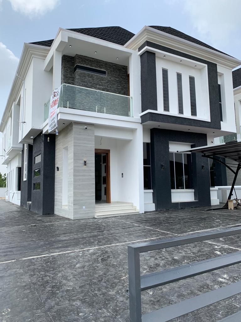 Luxury home - LUTHER